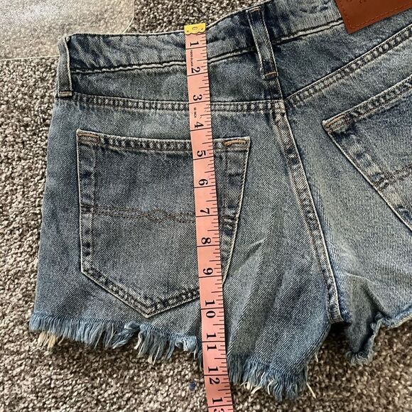 Lucky Brand Cut Off Short - Picture 13 of 14